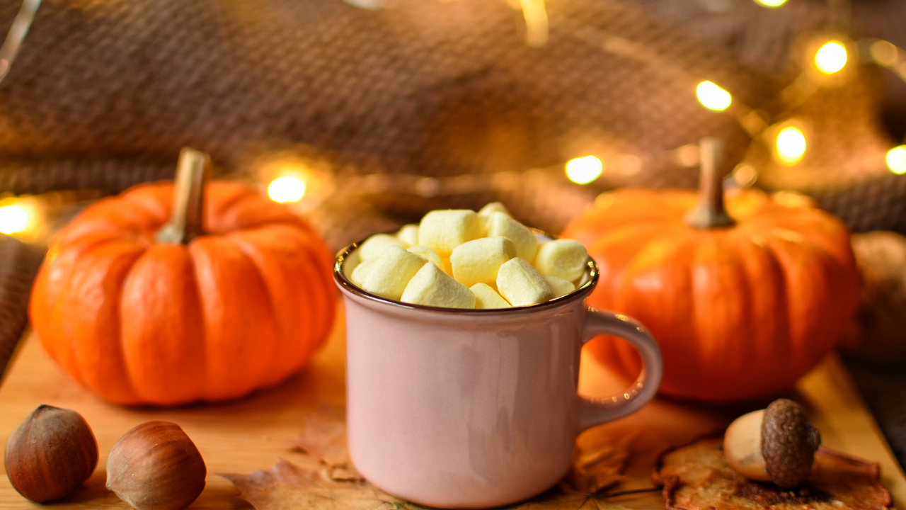 Embracing Autumn's Cosy Charm: 15 Heartwarming Ways to Hygge with Pumpkins