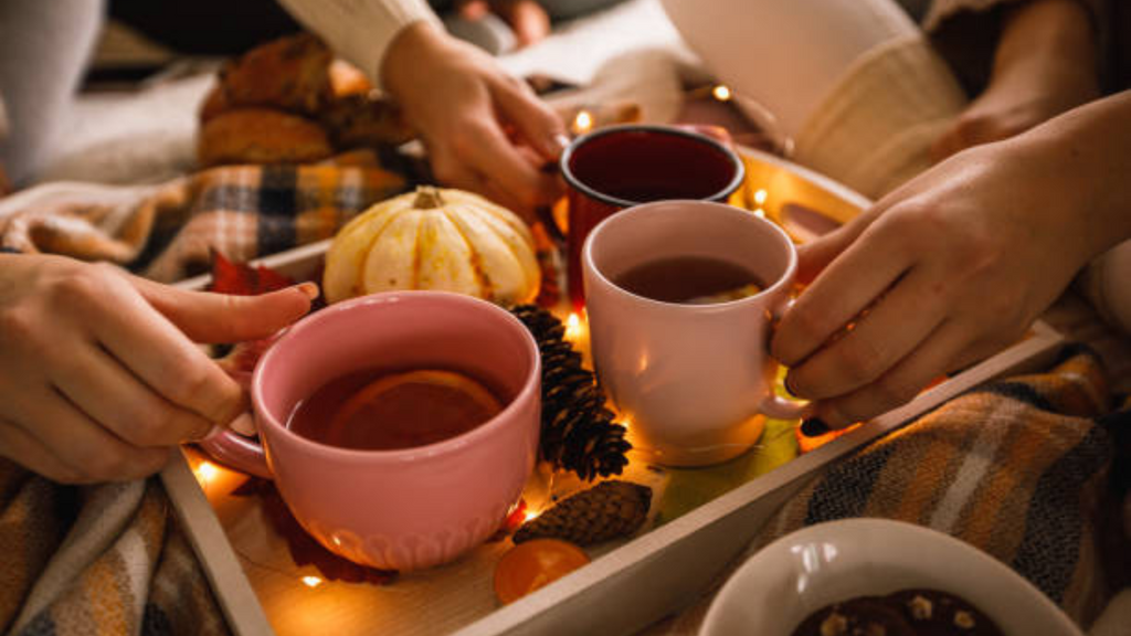 10 Comforting Warm Drinks for Autumn
