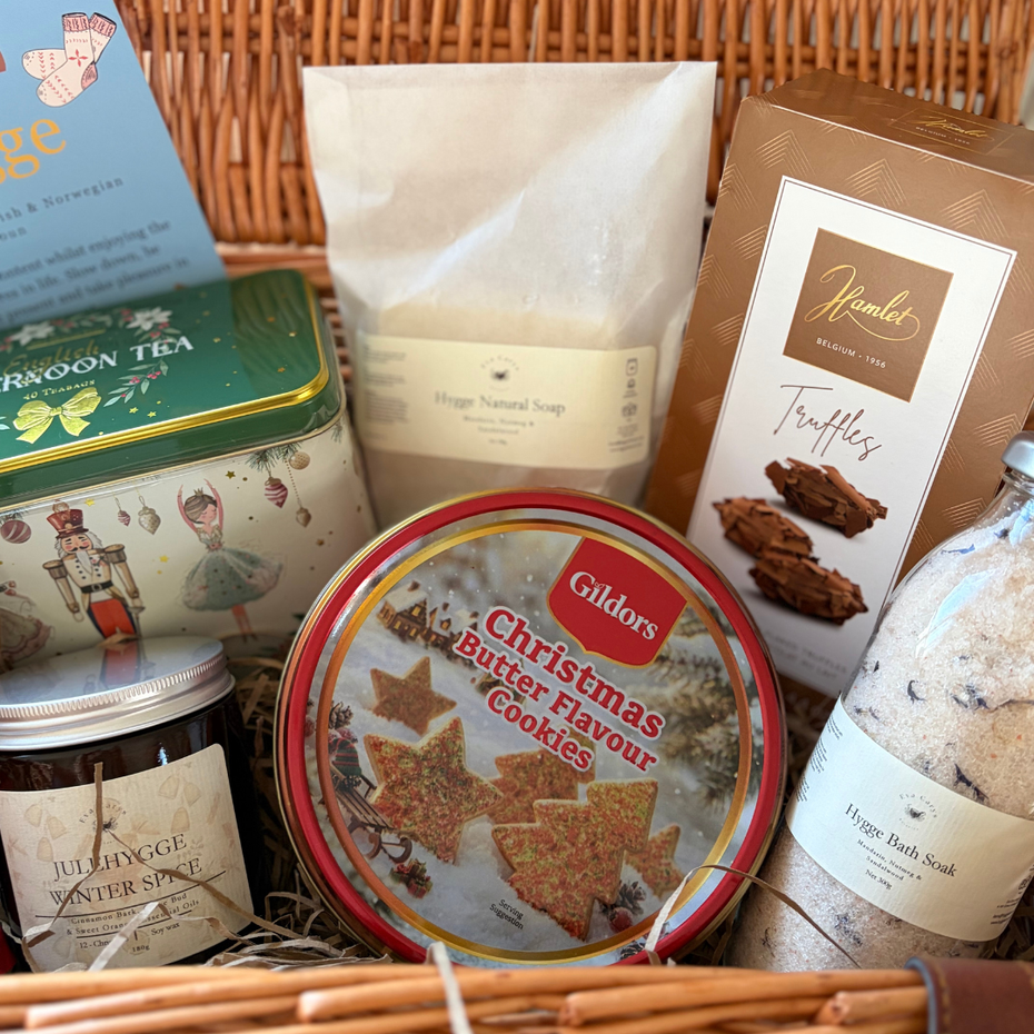 Luxury Hygge Christmas Hamper | Festive Food, Candle & Pampering Gift Basket