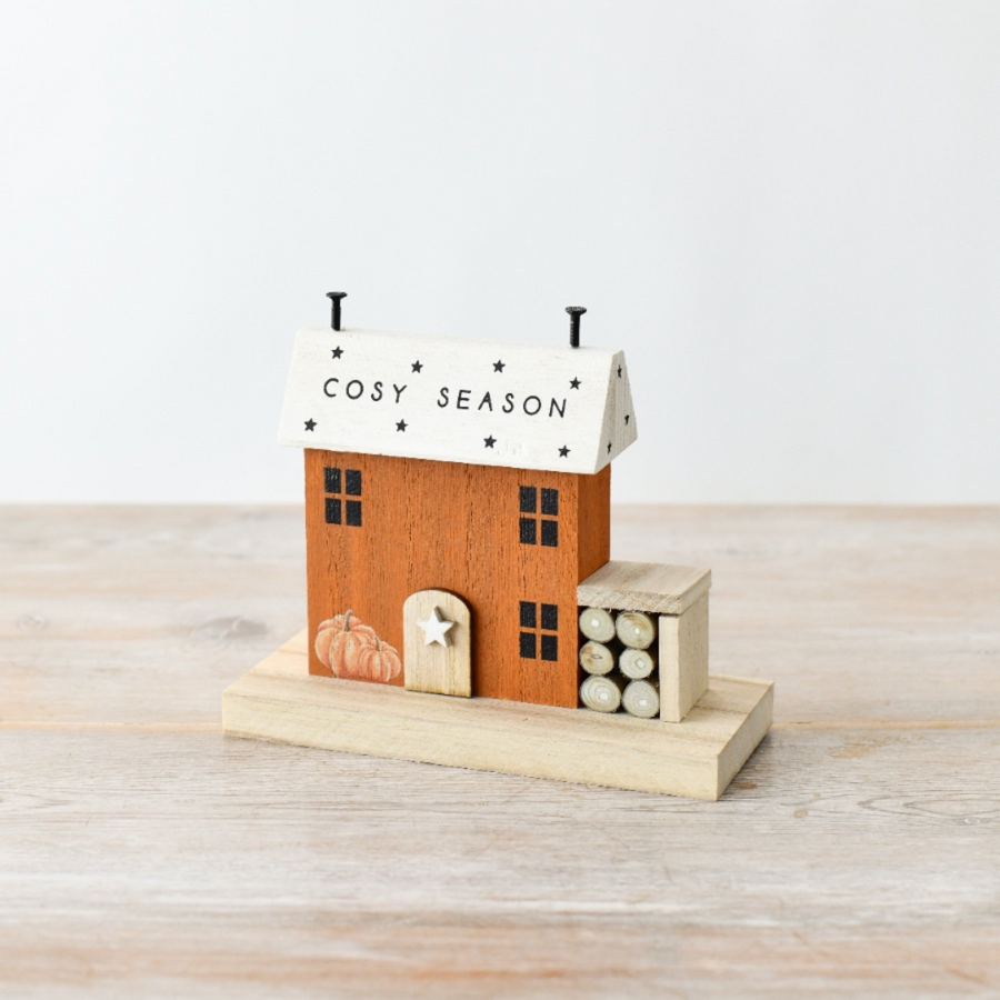 Cosy Season Wooden House 14cm